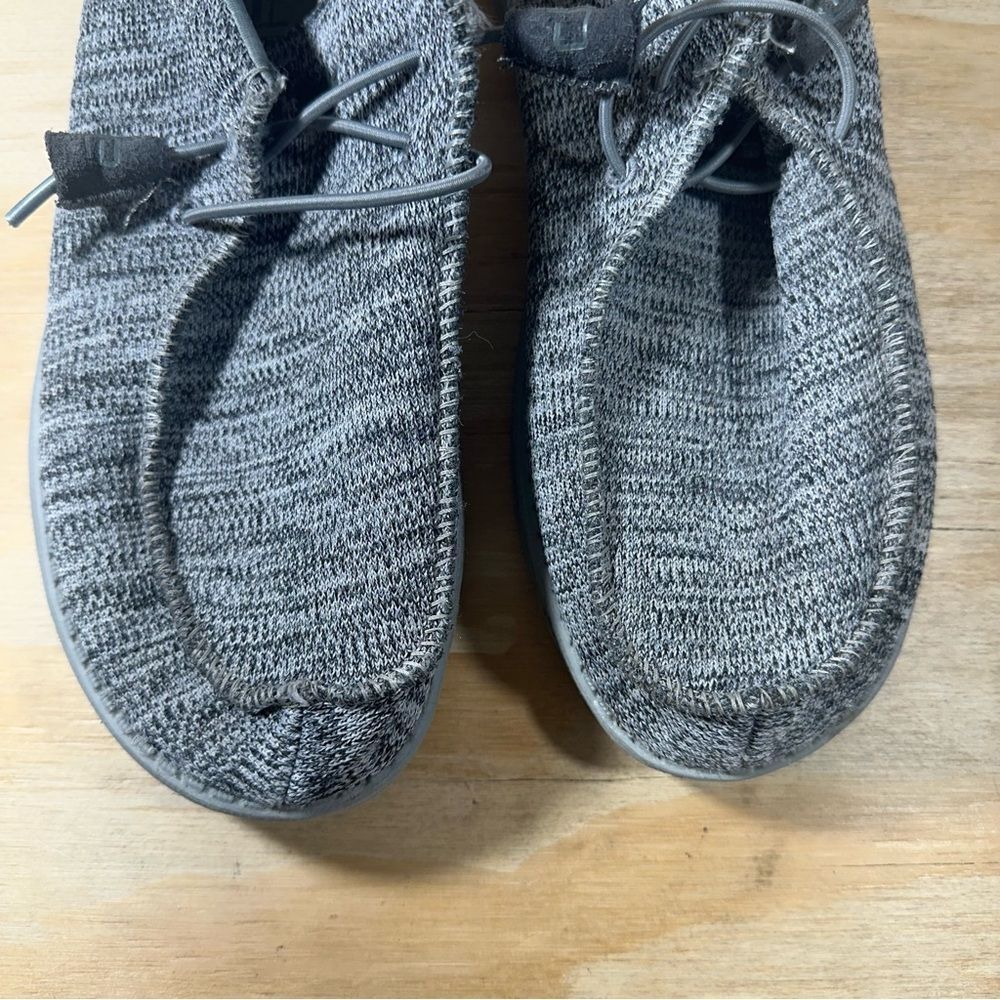 Hey Dude Wally B Sox Gray Loafers Men’s Size 9 - Picture 5 of 9